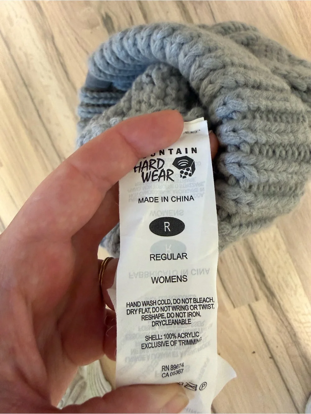 Mountain Hardwear stylish gray